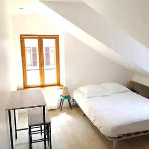 cote-lac.hotels-rhonealpes.com/